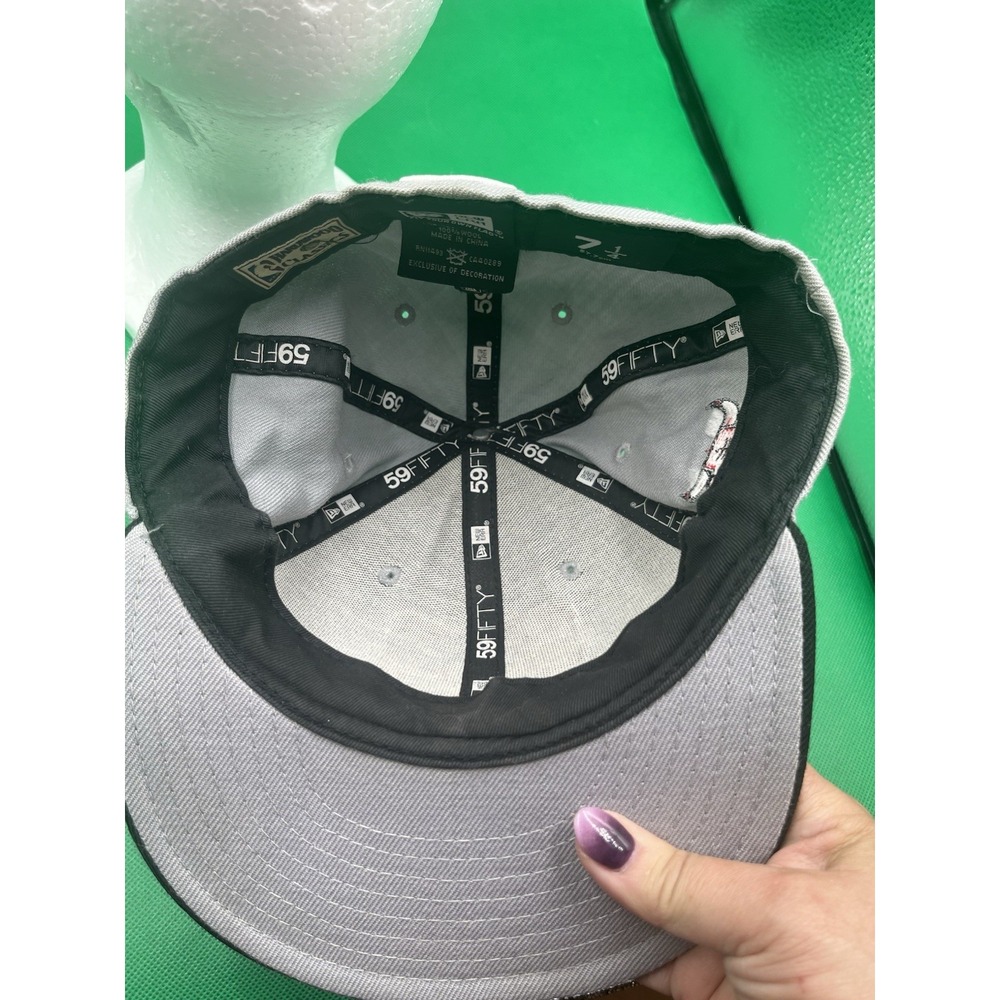 New Era 59FIFTY NBA HWC Chicago Bulls Fitted Hat Gray Black Size 7 1/4 - Picture 7 of 7